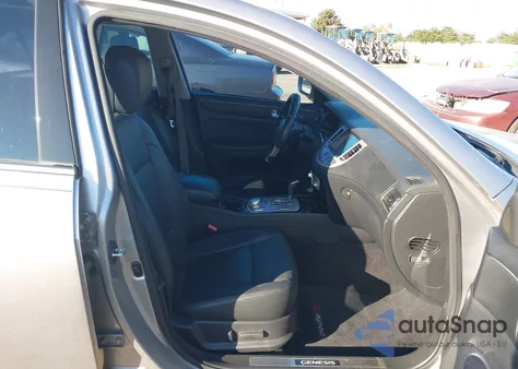 2013 Hyundai Genesis 5.0 R-Spec z USA, uszkodzony, nr VIN KMHGC4DHXDU220334